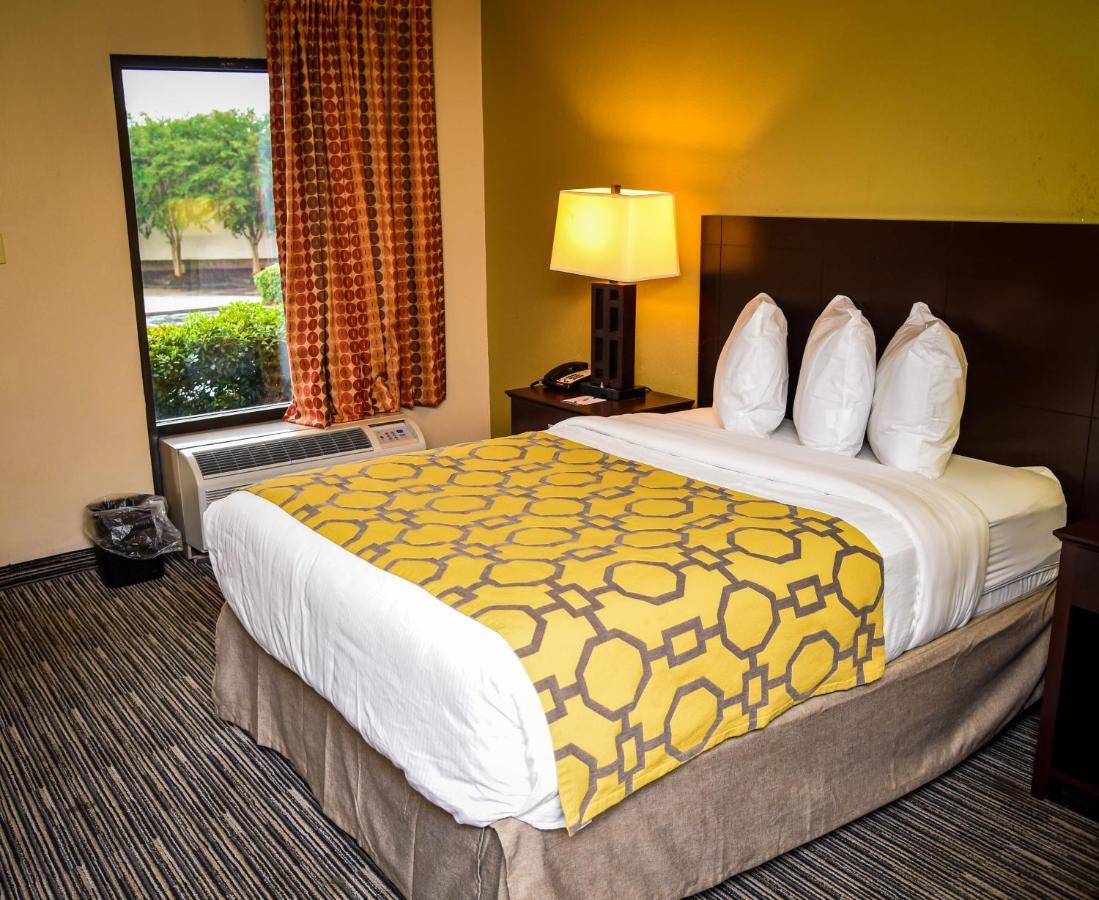 Baymont By Wyndham Columbus Ga Hotell Exteriör bild